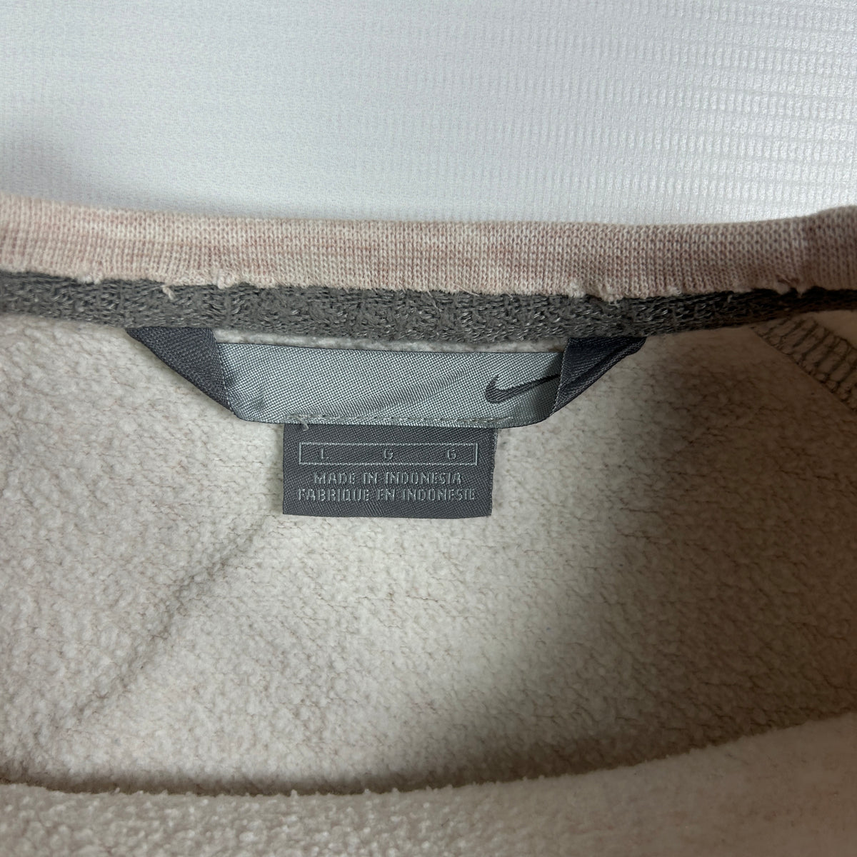 L - Vintage 2000's Nike Sweatshirt