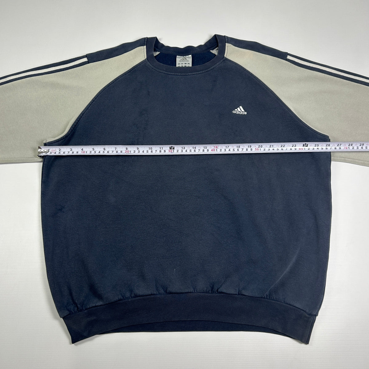 L - Vintage 2000's Adidas Sweatshirt