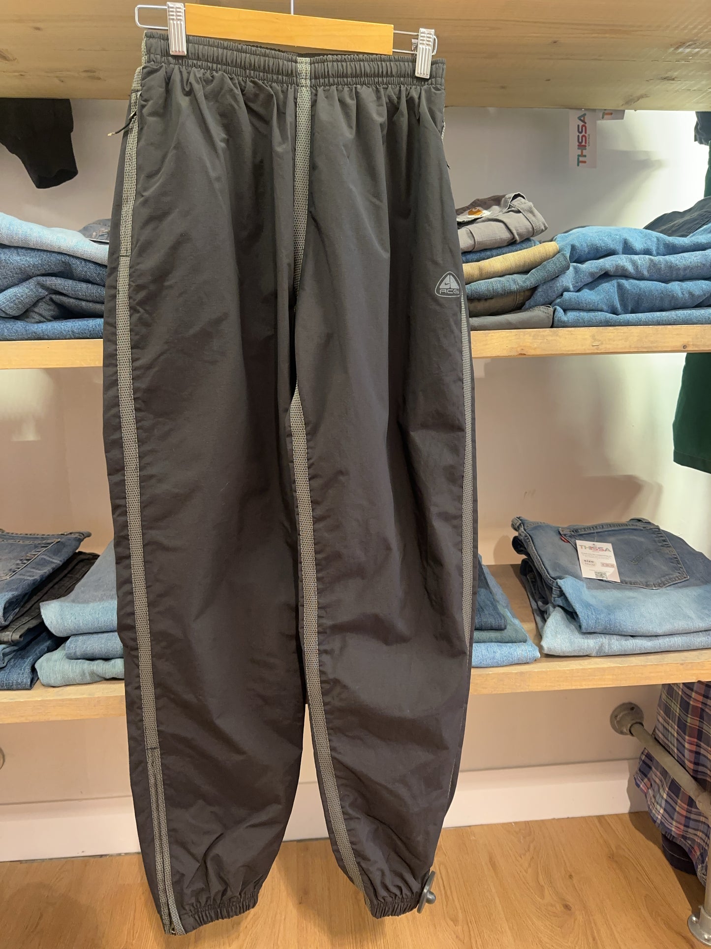 S - Nike ACG Wind Pants