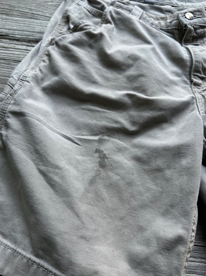 33 - Carhartt Shorts