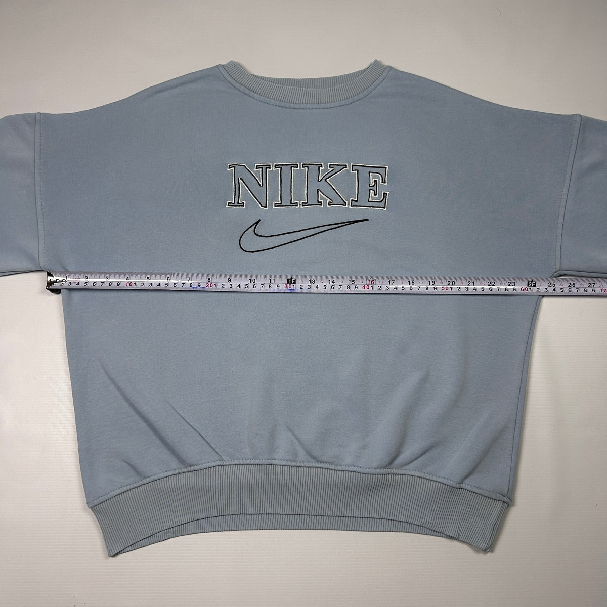 L - Vintage 2000's Nike Sweatshirt