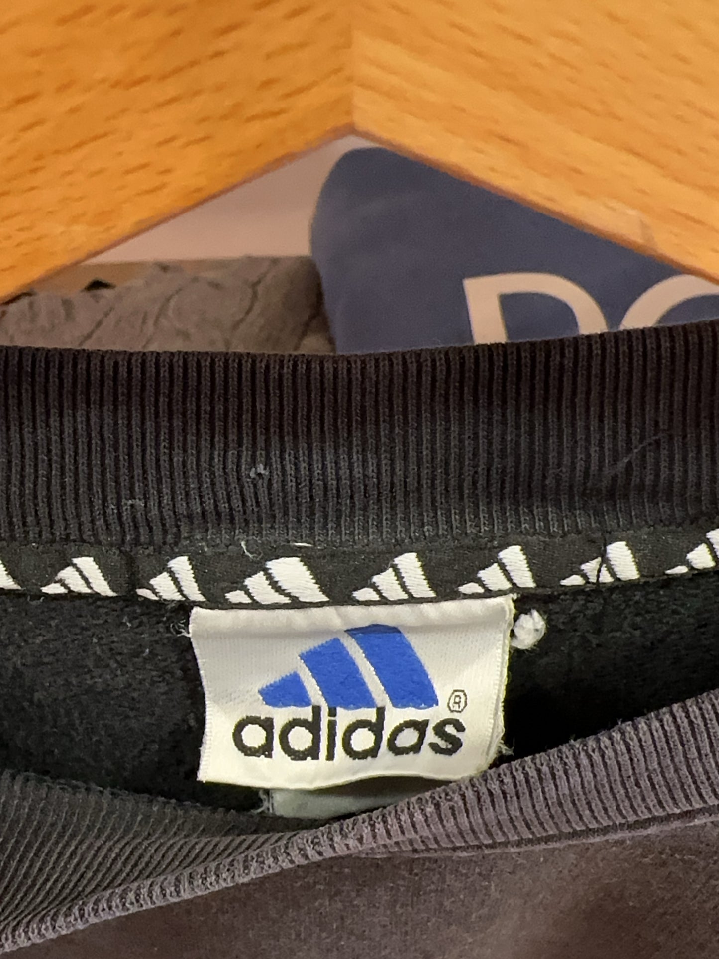 L - Vintage 2000's Adidas Sweatshirt