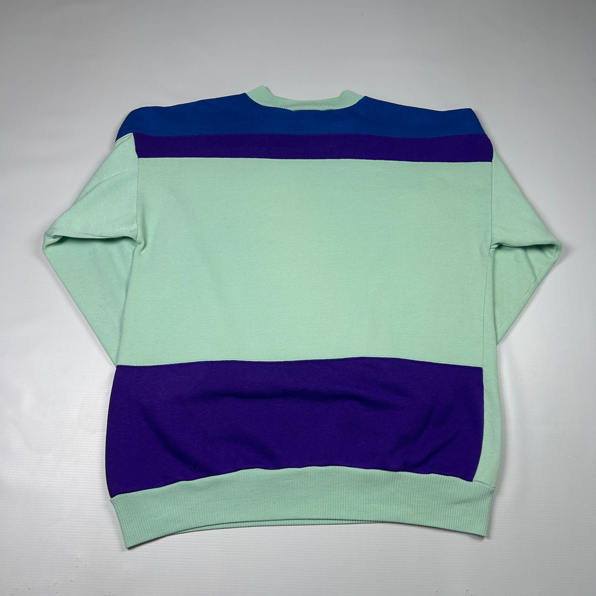 L - 1980's University of Chicago Boxing Partners Challenger Sweatshirt