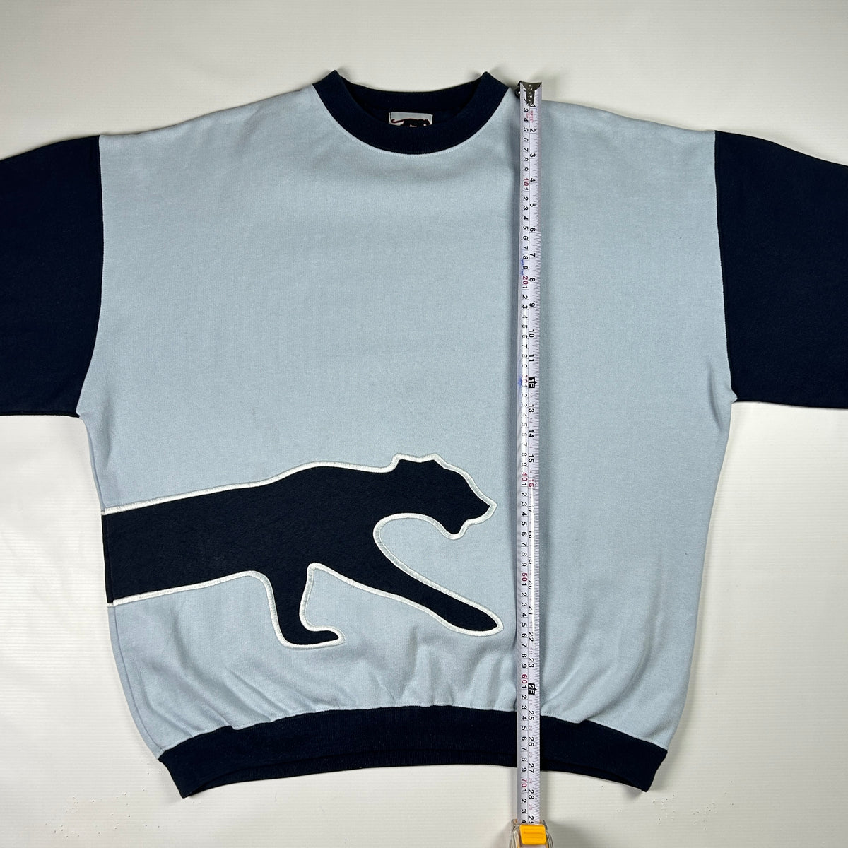 XL - Airness 1990's Panther Graphic Sweatshirt