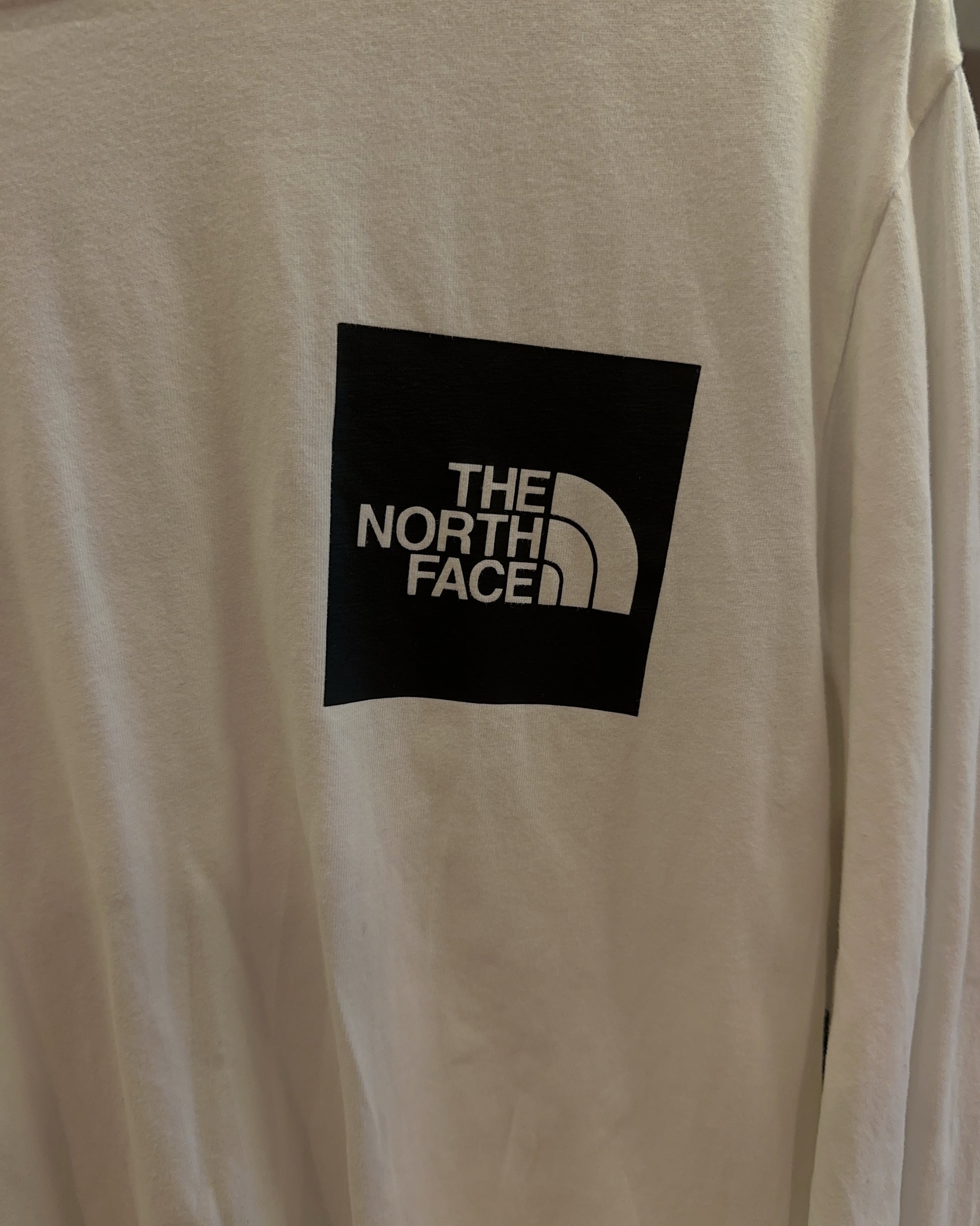 M - The North Face T-shirt