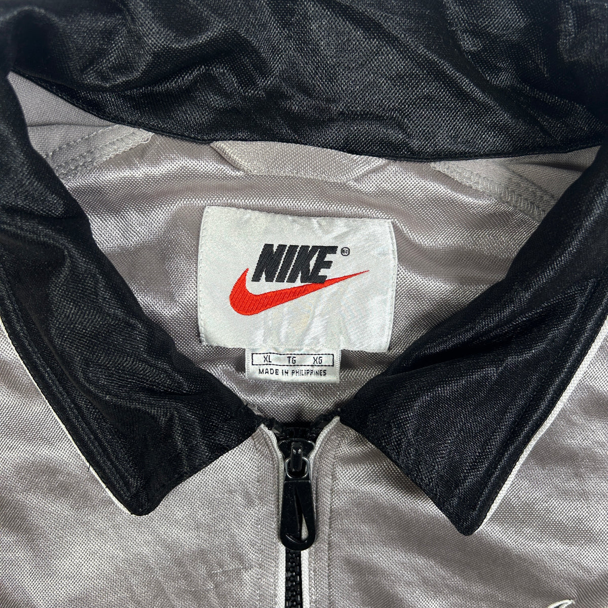 XL - Vintage 1990's Velvet Warm Up Track Nike Shirt