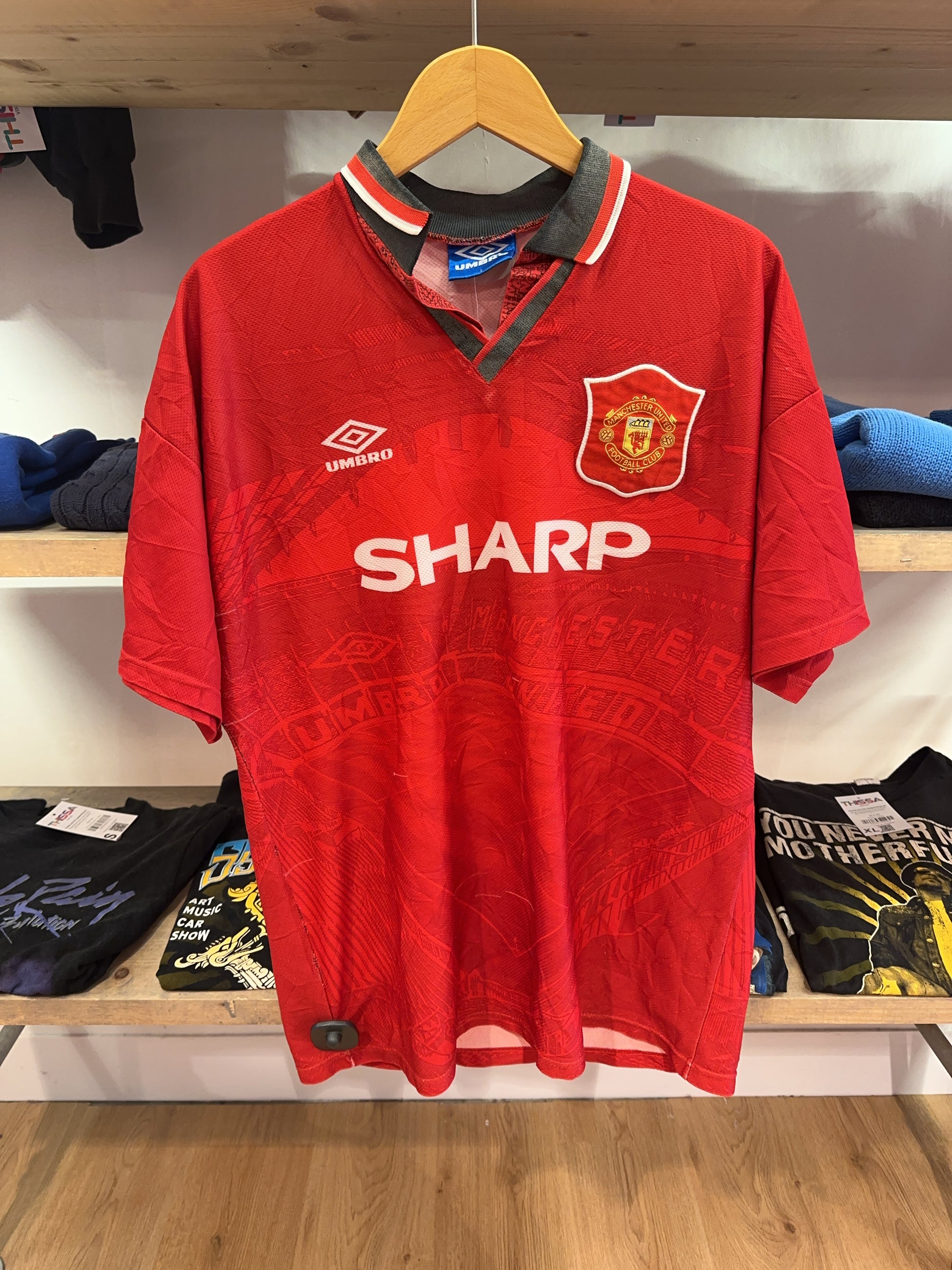 L - 1994-1996 Manchester United Umbro Away Football Shirt 7