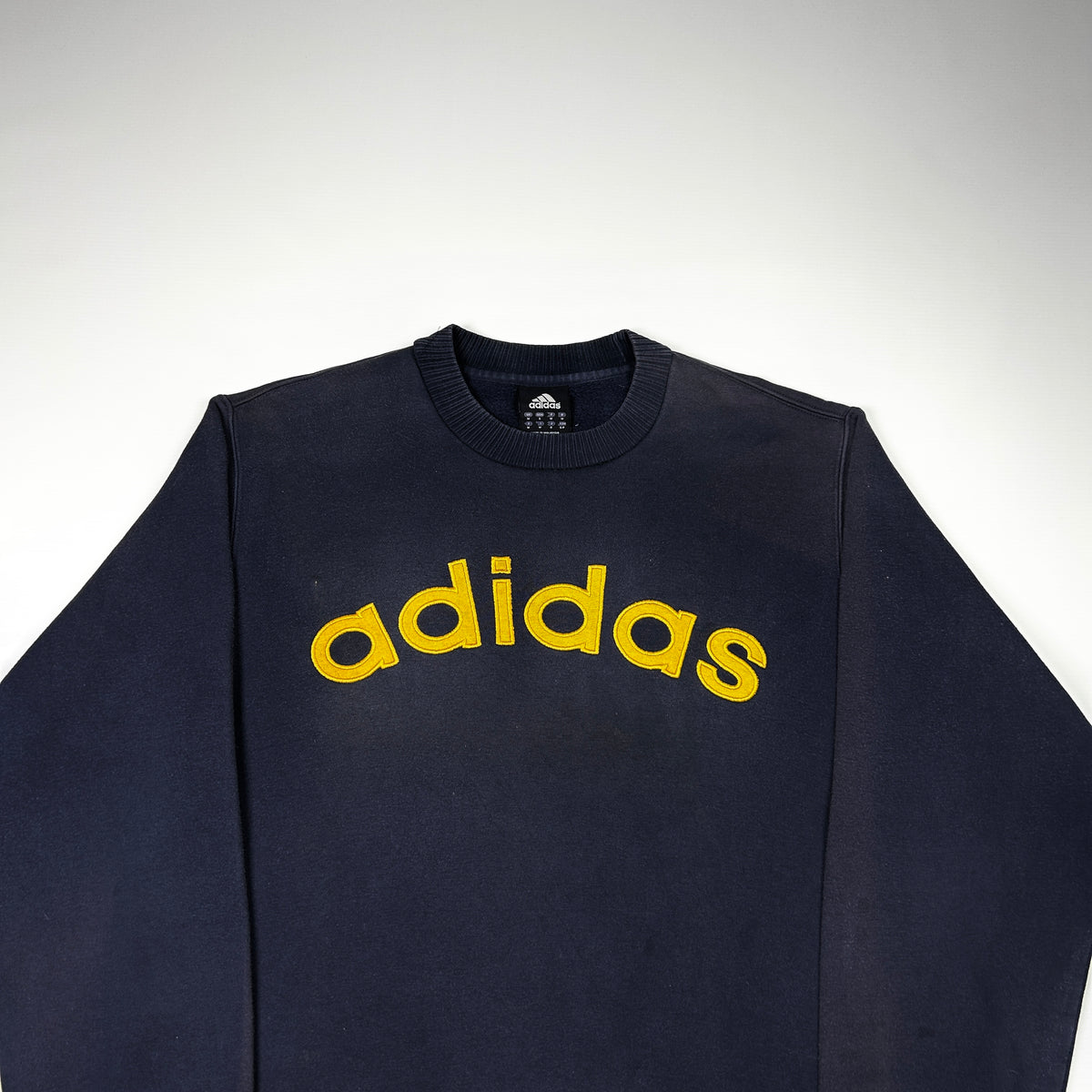 M - Vintage 2000's Adidas Sweatshirt