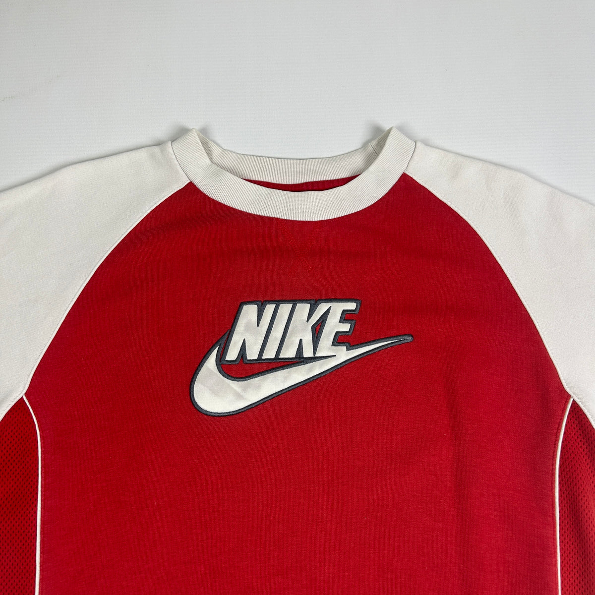 10-12 years - Vintage 2000's Nike Sweatshirt