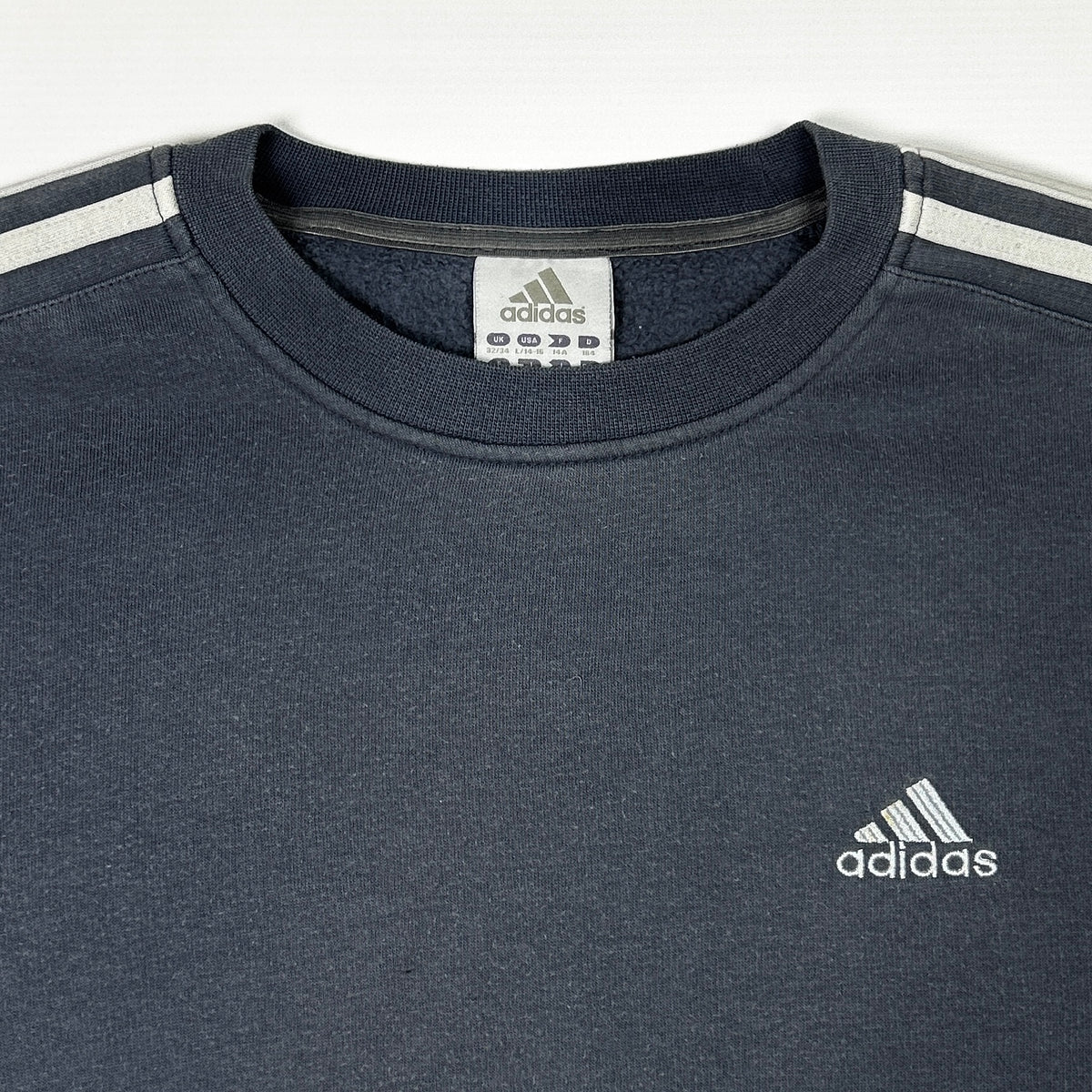 L - Vintage 2000's Adidas Sweatshirt