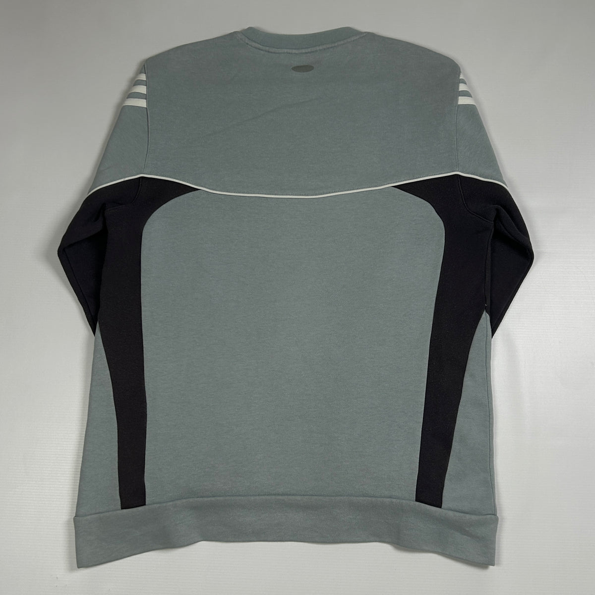 XS - Vintage 2000's Adidas Sweatshirt
