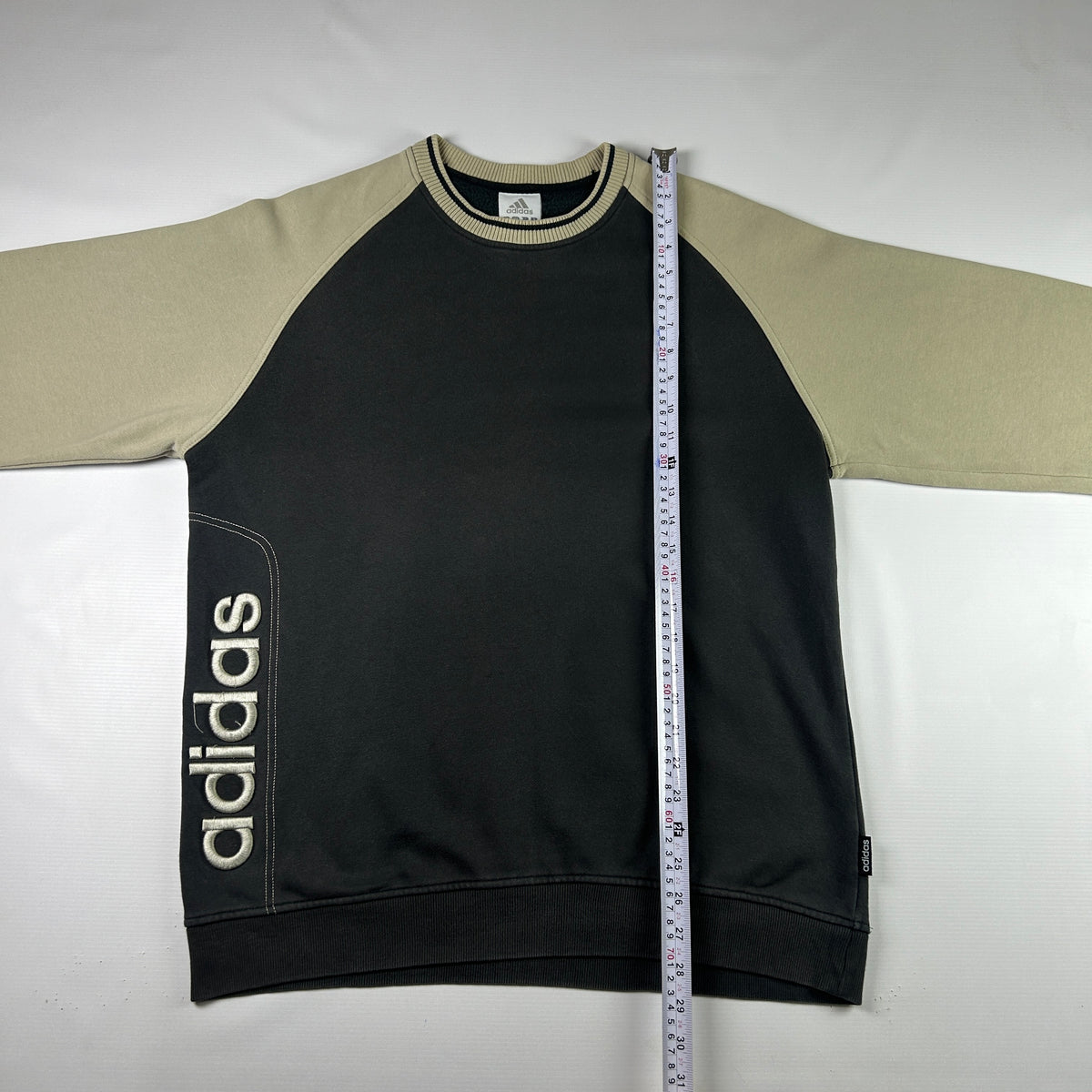 M - Vintage 2000's Adidas Sweatshirt