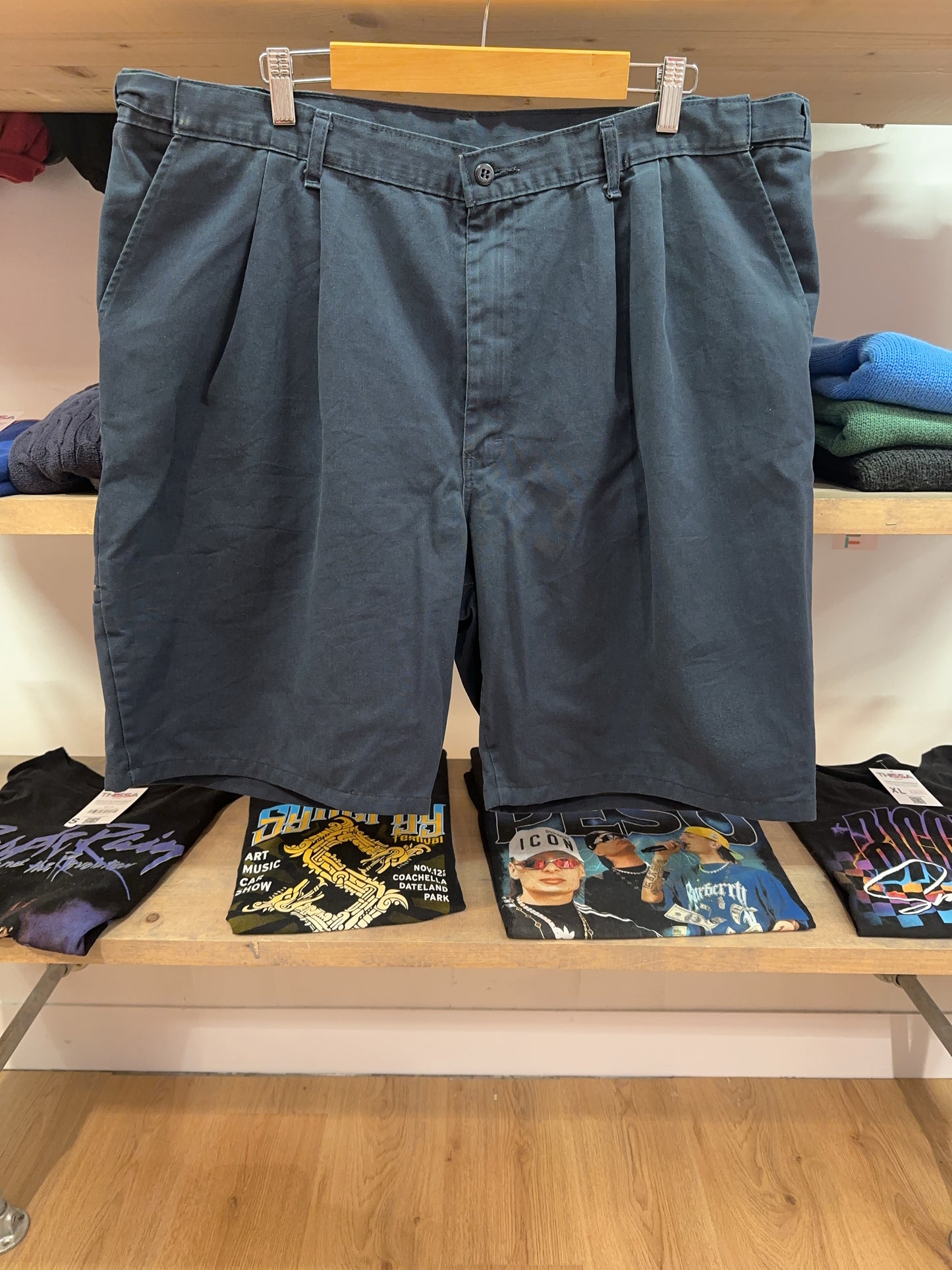 38 - Dickies Shorts
