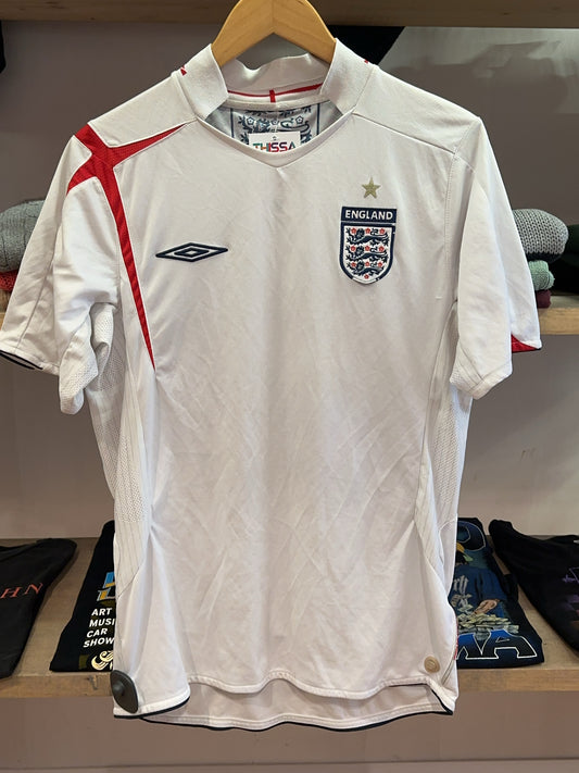 2005-2007 England Umbro Home Football Shirt 69 - S