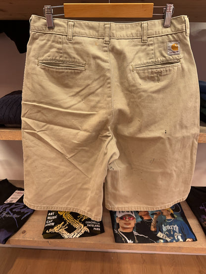 32 - Carhartt Shorts