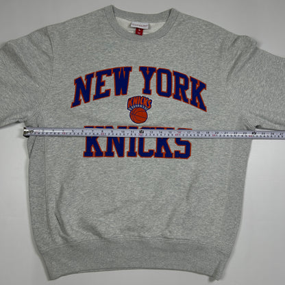 M - Vingage 1990's Mitchell & Ness New York Knicks Grey Crewneck Sweatshirt