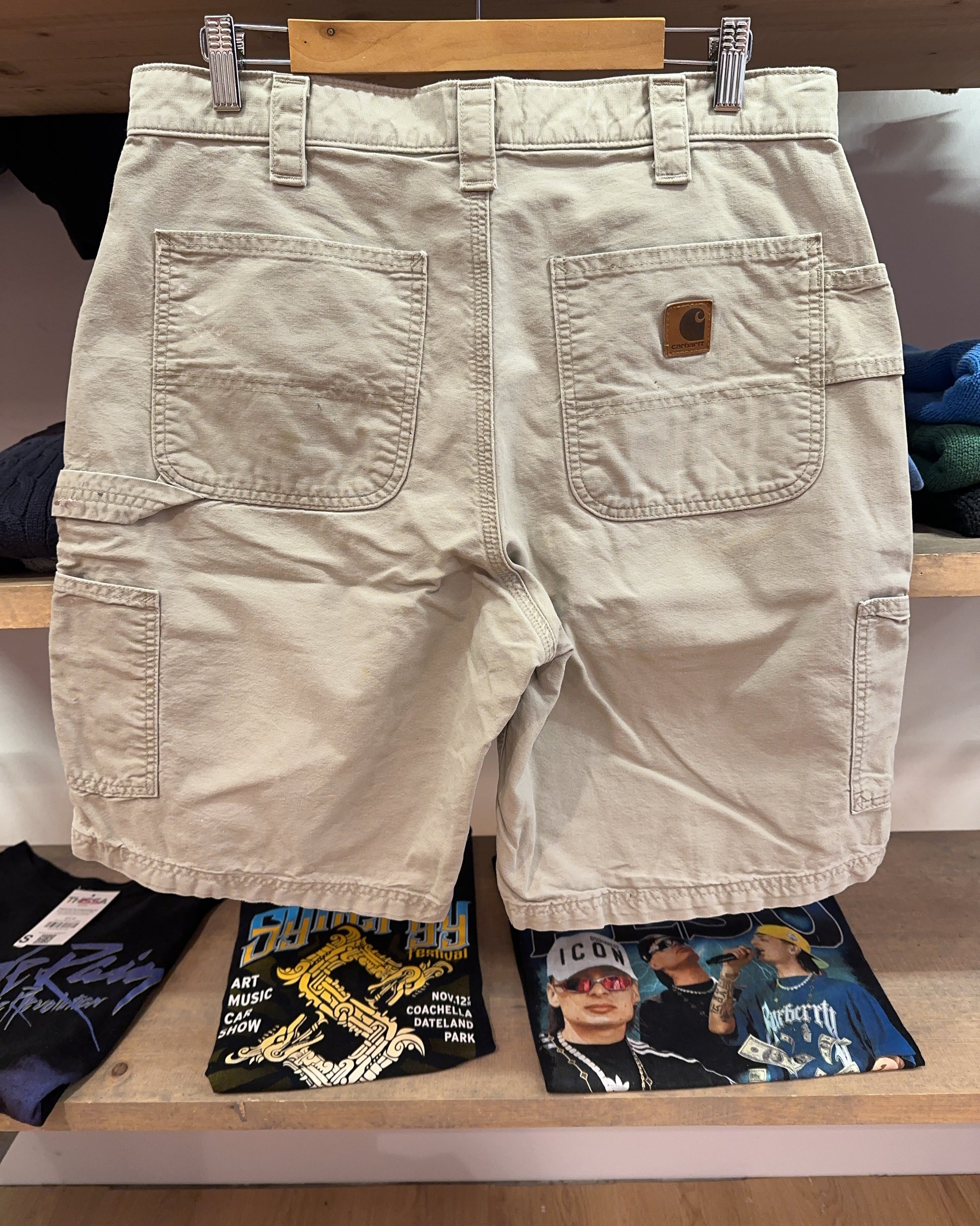 34 - Carhartt Shorts