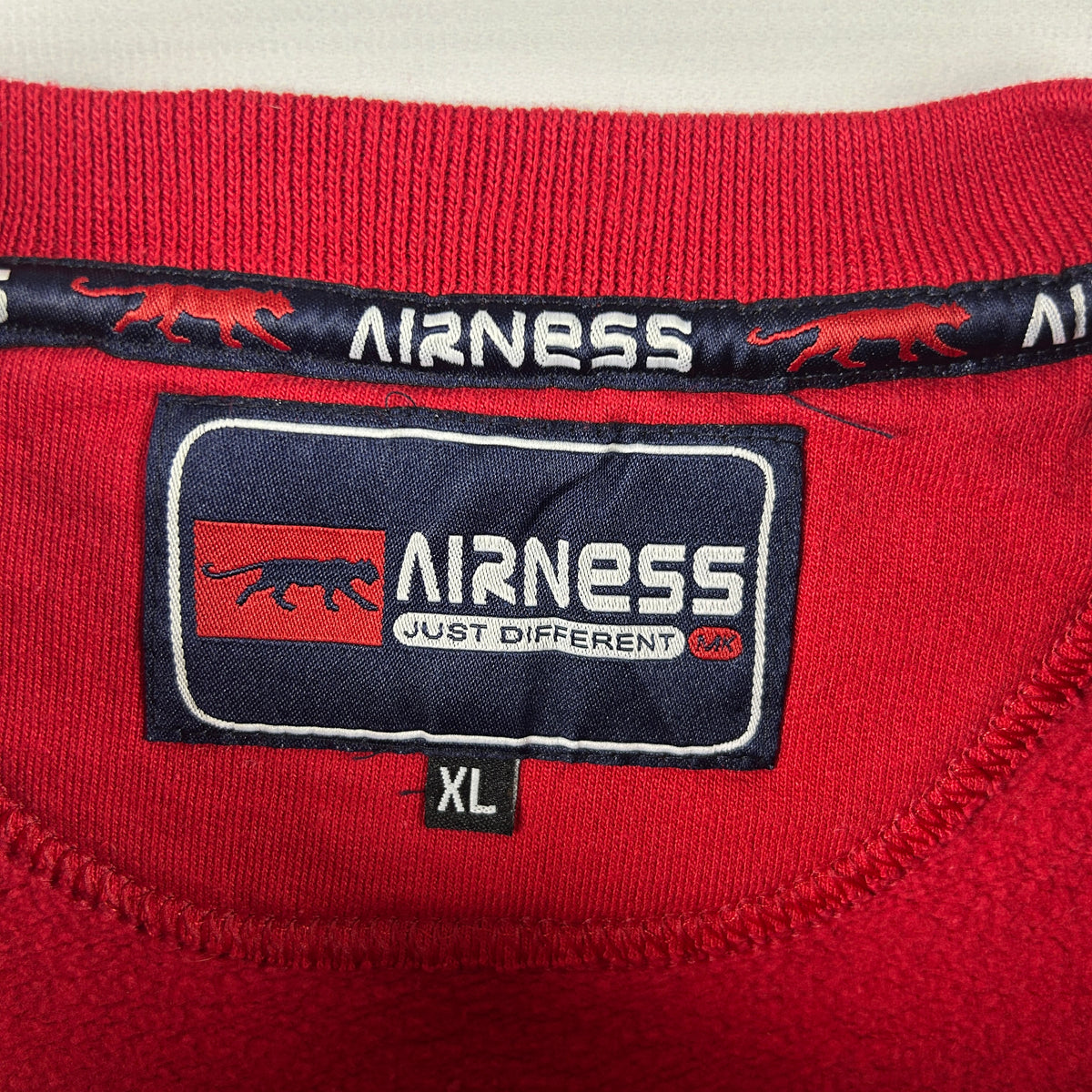 XL - Vintage 2000's Airness Training Design Red Sweatshirt