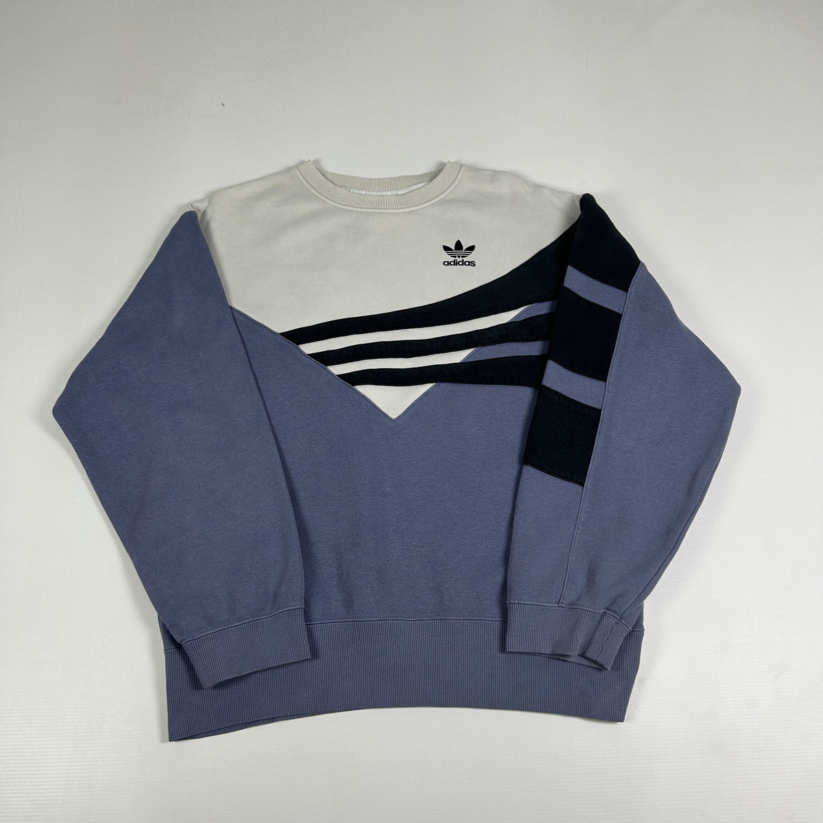 S - Vintage 2000's Adidas Sweatshirt