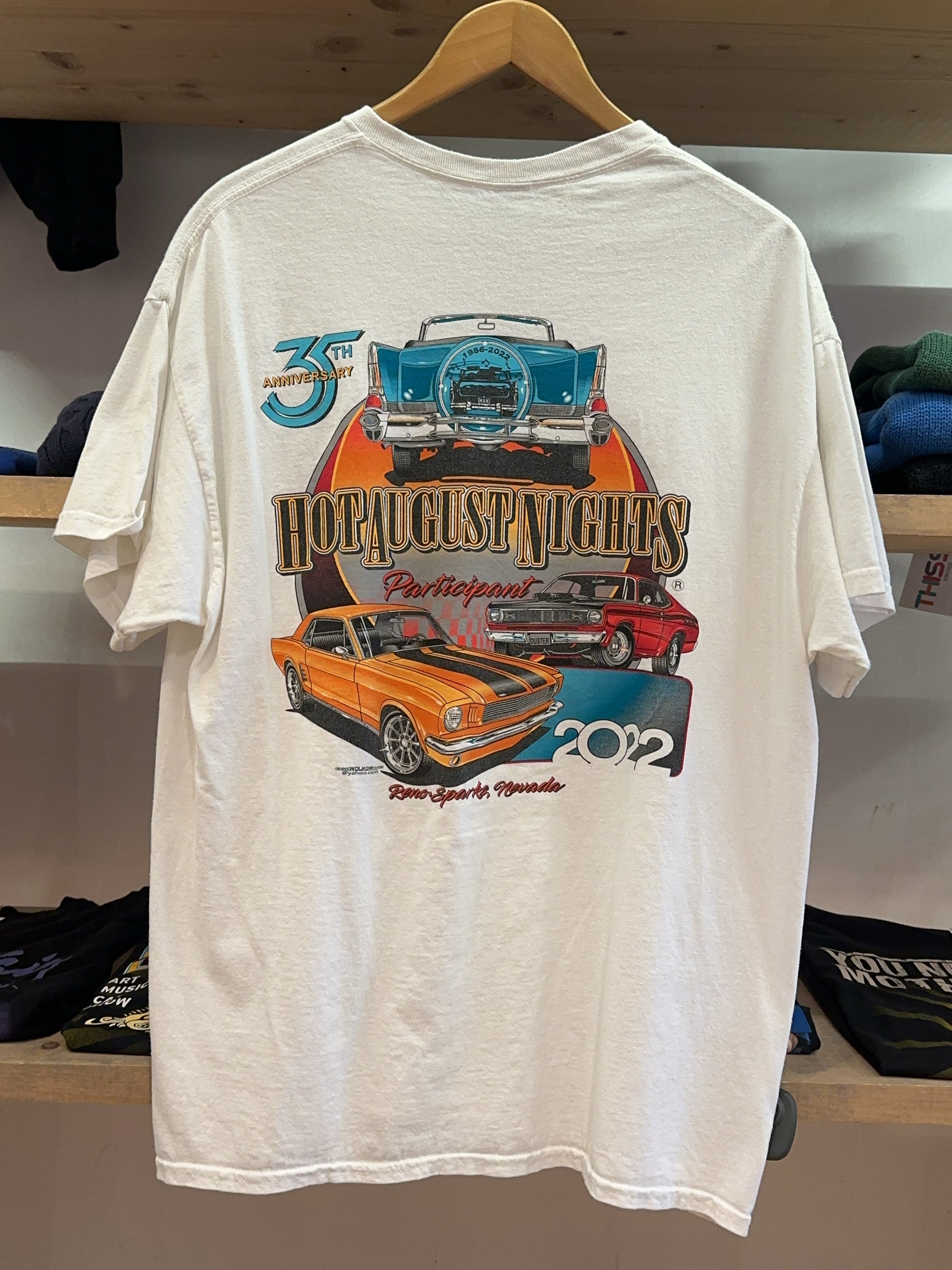 XL - Hot August Nights 2022 Vintage Car Graphic T-Shirt