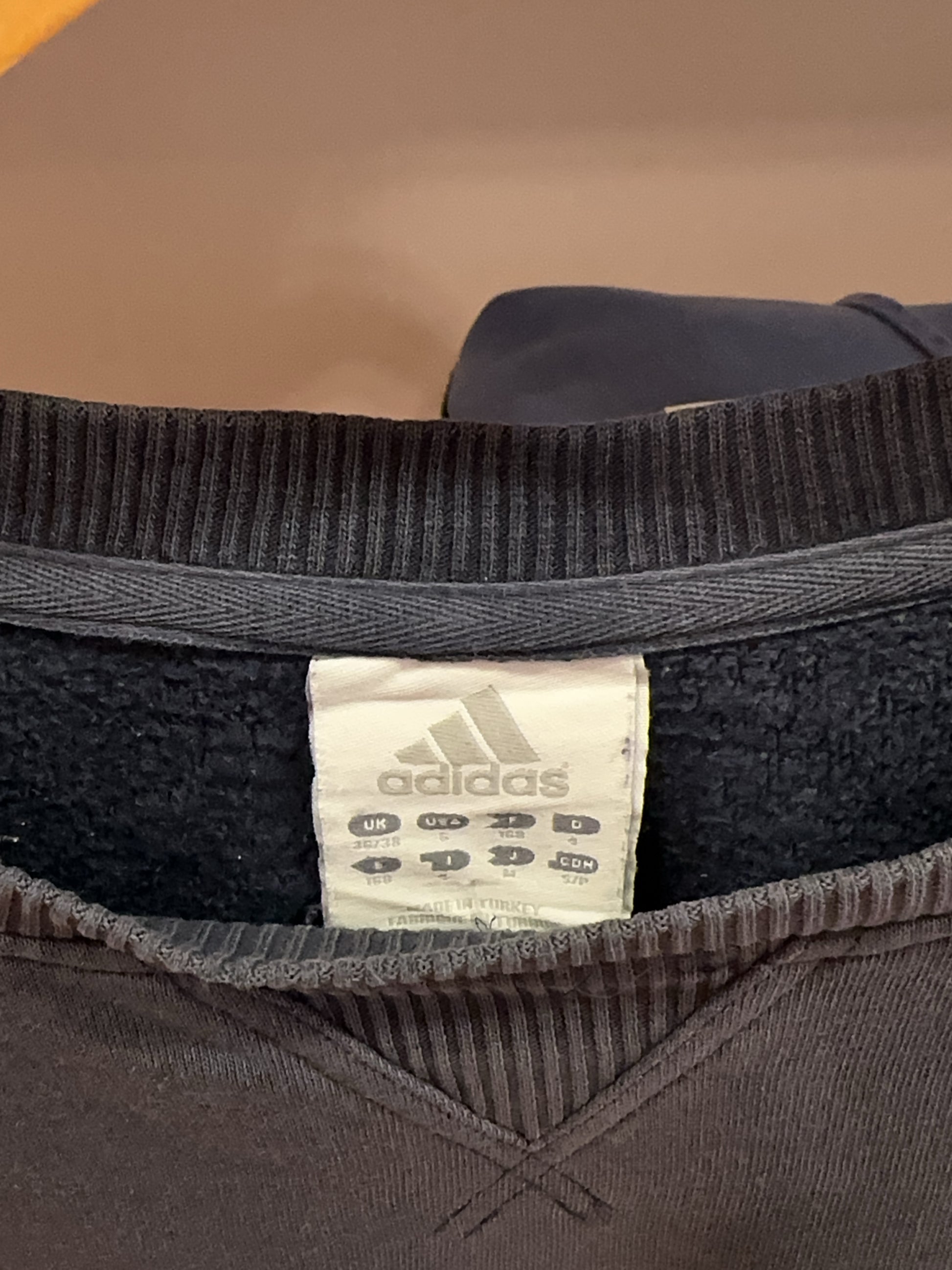 S - Vintage 2000's Adidas Sweatshirt