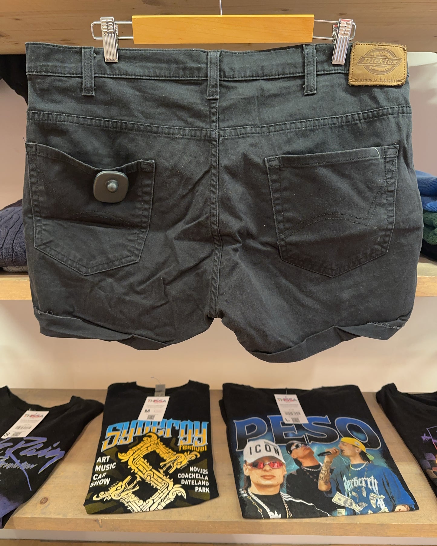 36 - Dickies Shorts