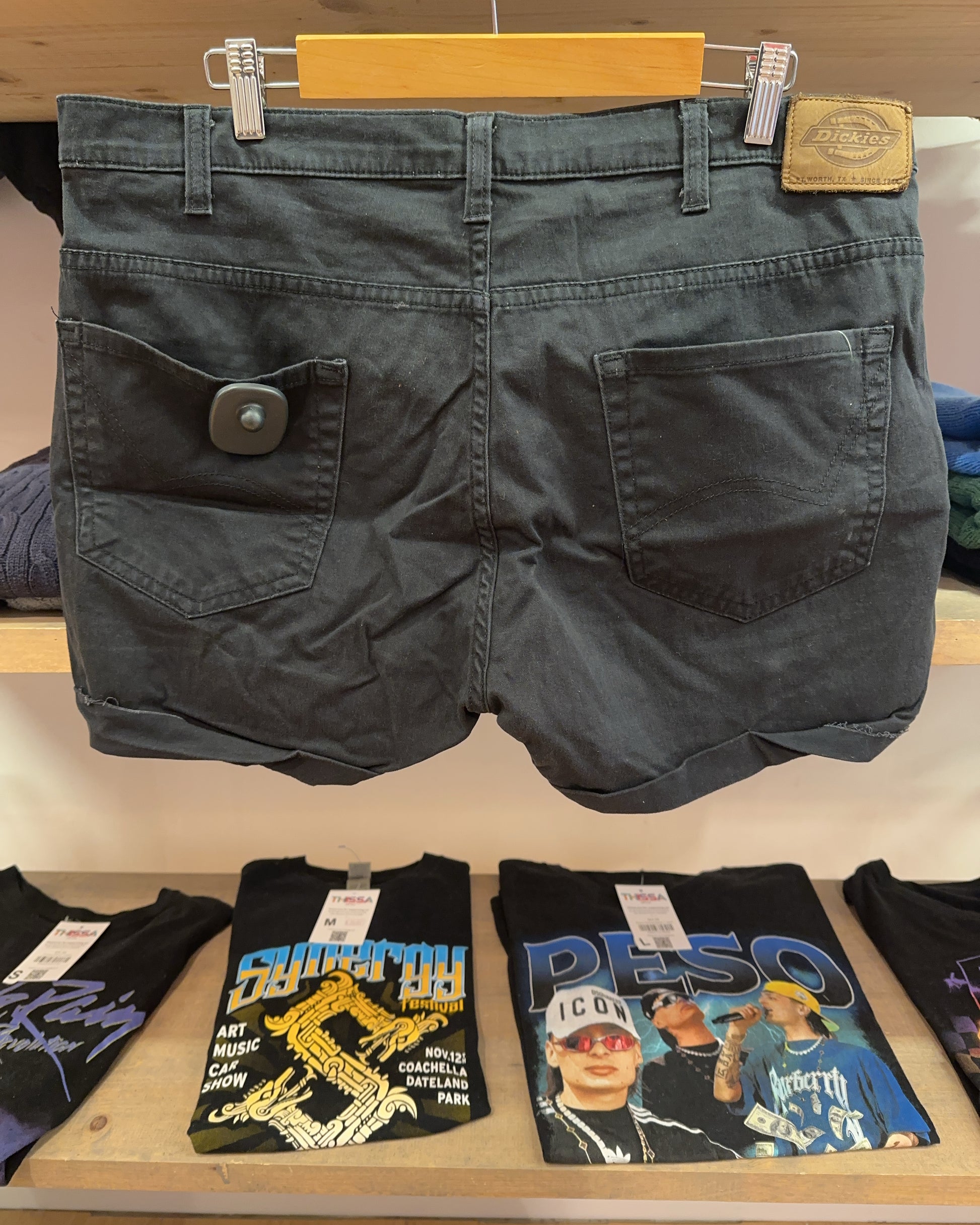 36 - Dickies Shorts